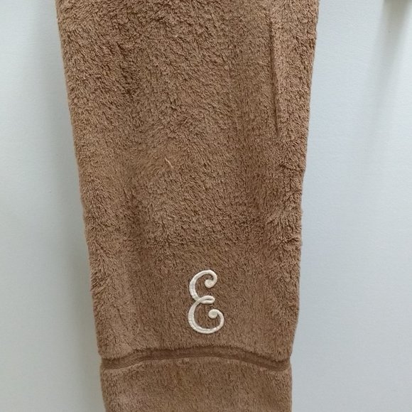 Monogrammed 'E' Brown Towel Set - Picture 3 of 5